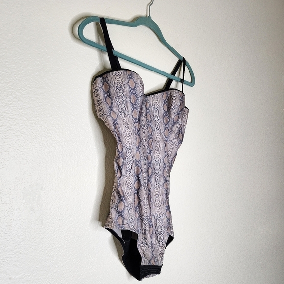 Dr. Rey's Snakeskin Shape Wear 36B - Picture 3 of 9